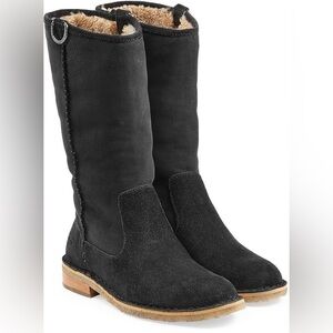 UGG Daphne Sheepskin Boots Black Fur and Suede Boots